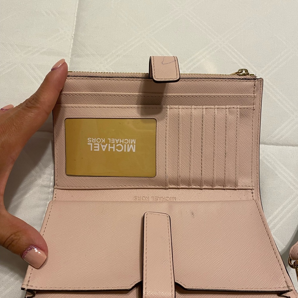 Michael Kors Pink Wallet - Picture 3 of 3